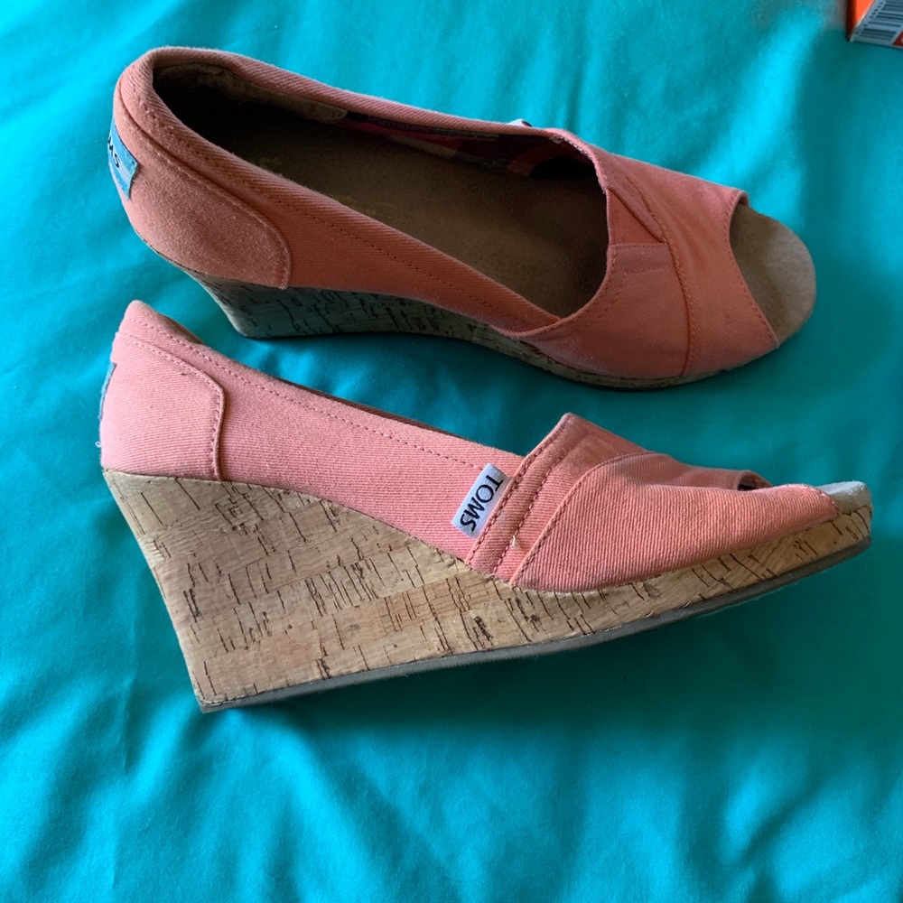 Toms wedges